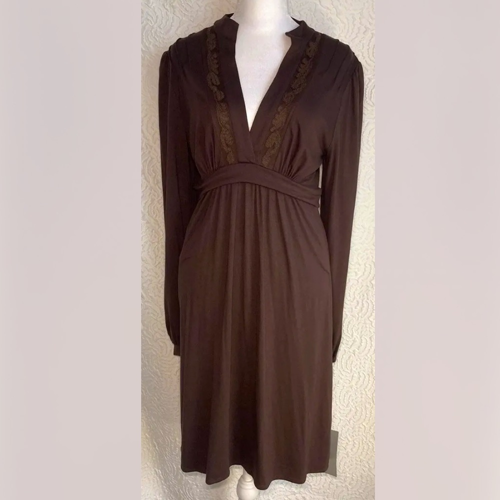 BCBG BCBGMAXAZRIA NWT brown v-neck knee length long sleeve dress size medium